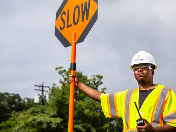 The Difference Between Flaggers & Traffic Control